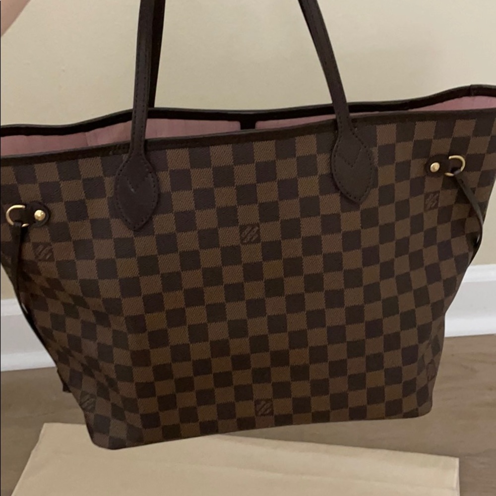 Louis Vuitton Neverfull MM Rose Ballerine